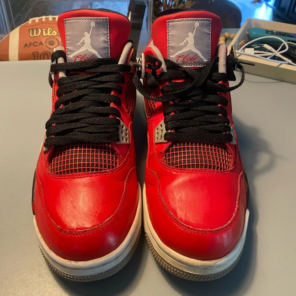 Jordan 4 “Toro Bravo” (2013) Beaters - Picture 2 of 11